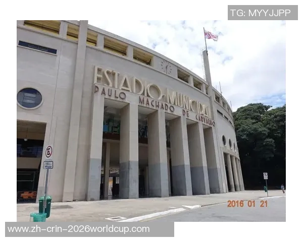 法媒：普拉蒂尼回到家园，发动“工人足球与移民”博物馆项目